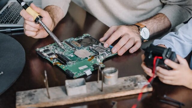 Hardware and Software Services